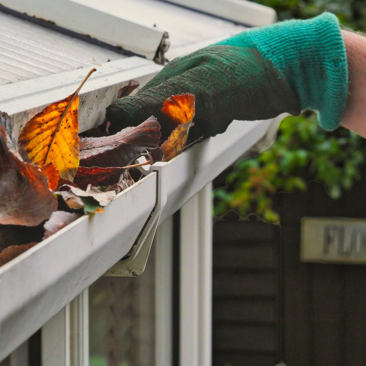 Gutter cleaning maintenance